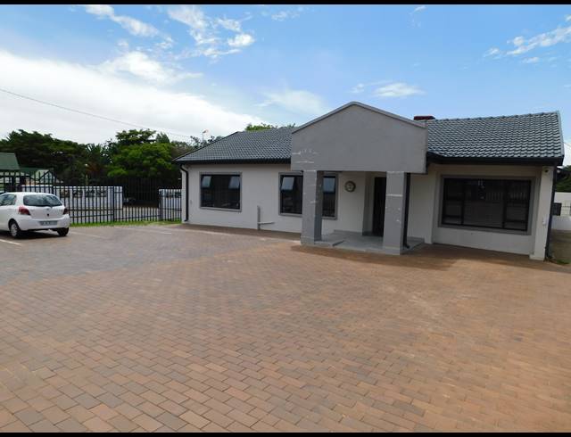 10M² MEDICAL SUITE TO LET IN RUITERHOF